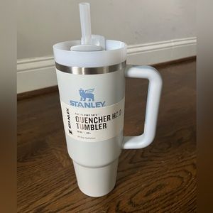 NEW Stanley 30 oz. Flowstate Quencher H2.O Tumbler Chambray (light blue) Color